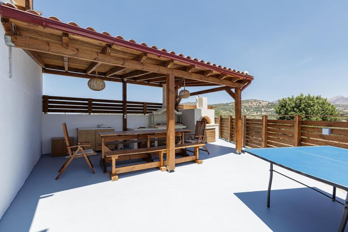 Chnaris - Private Pool And Sauna *