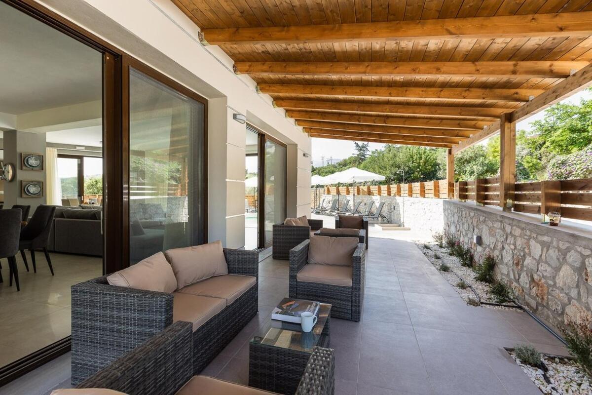 Villa Chnaris - Private Pool And Sauna