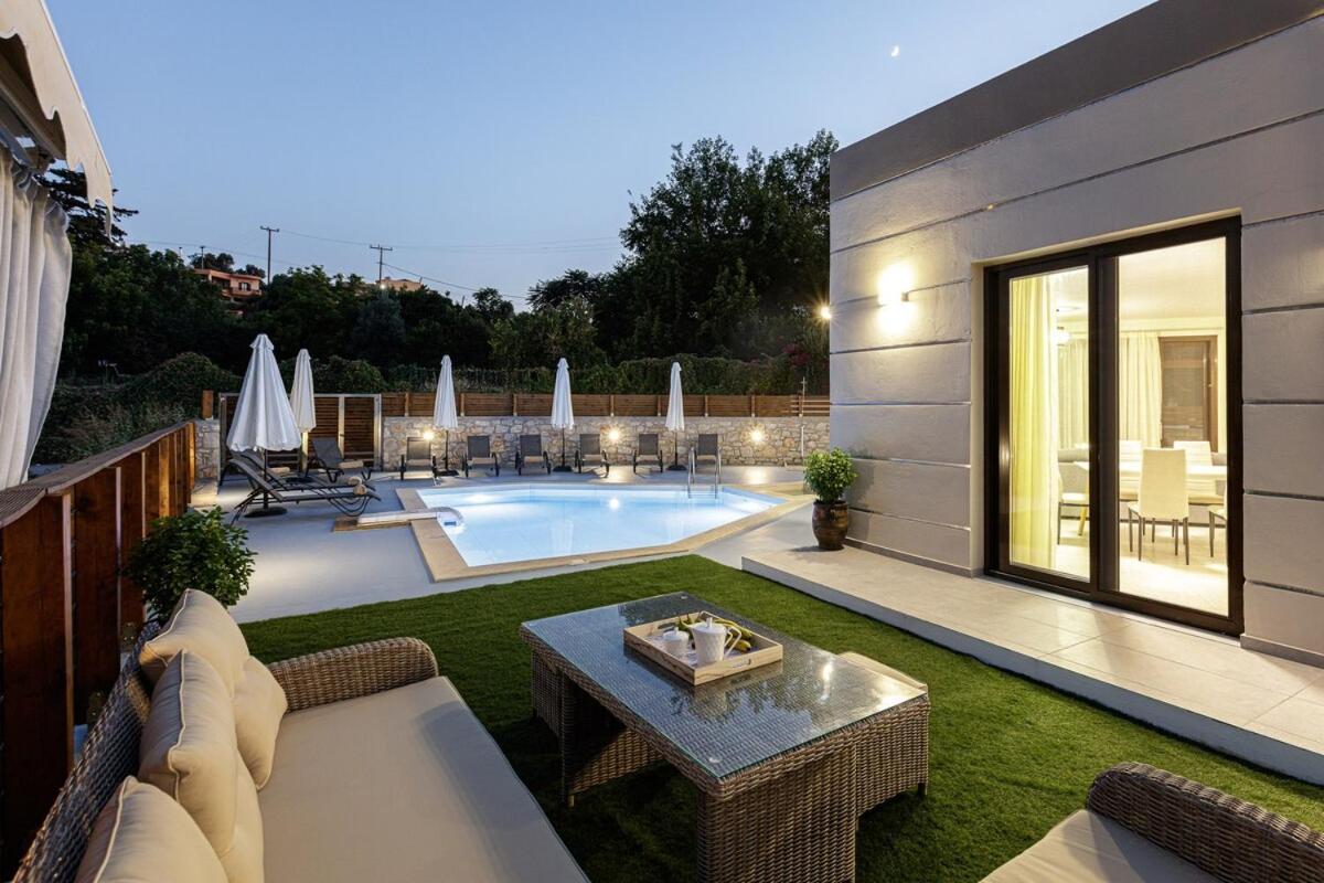 Villa Chnaris - Private Pool And Sauna *